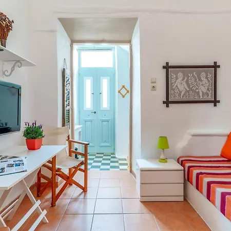 Holiday home Apano Vrysi 4 Tinos